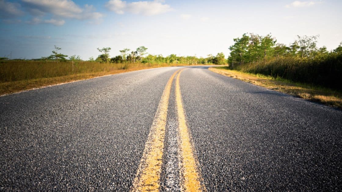 Avoid Travel Stress: Why AJ Travel’s Business-Class Road Travel Beats Traditional Car Rental
