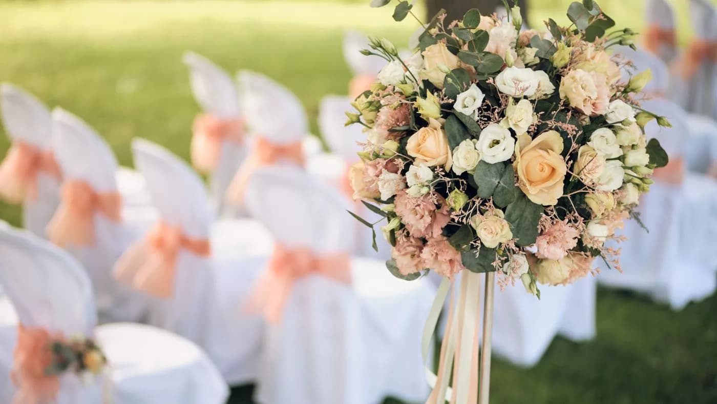 Summer Weddings: How to Manage Guest Transportation Seamlessly