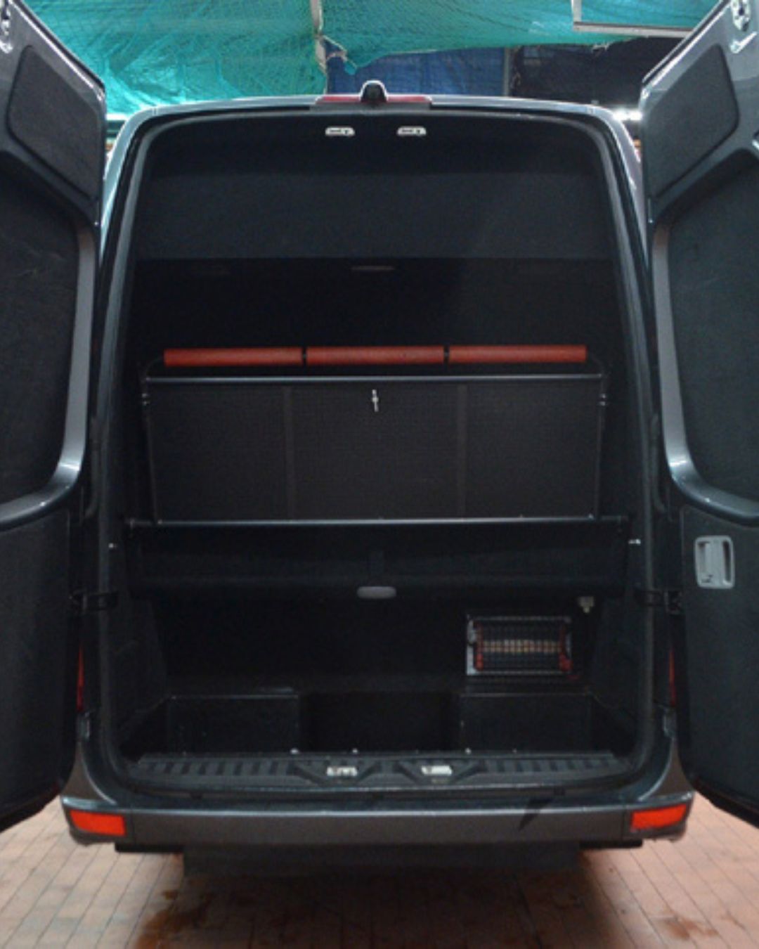 Minibus Luggage Space