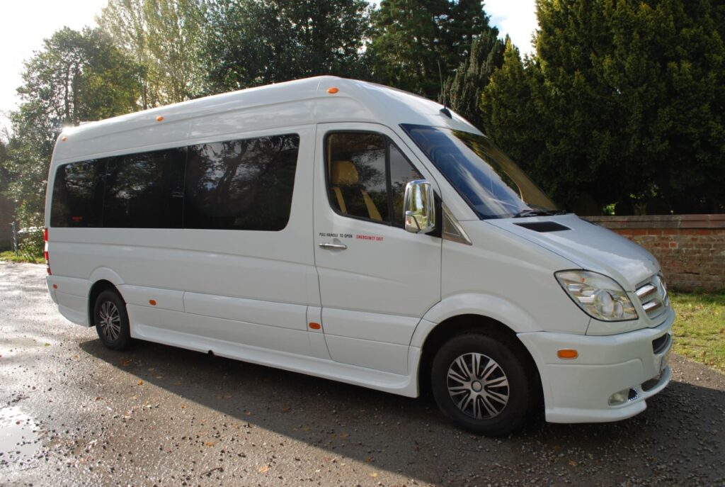 How to choose the right minibus